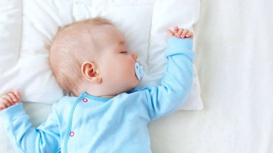 Almohadas para bebé: cómo deben ser y qué debemos tener en cuenta