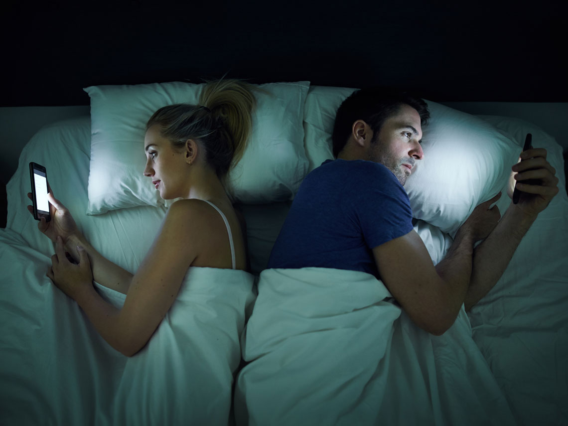 ¿El móvil está influyendo en tu relación de pareja?