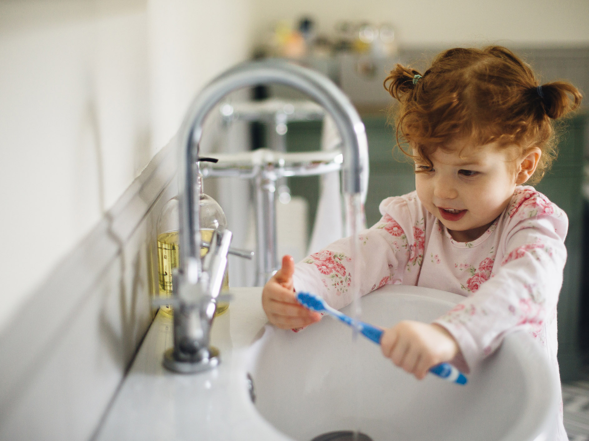 Cómo enseñar al niño a cepillarse los dientes