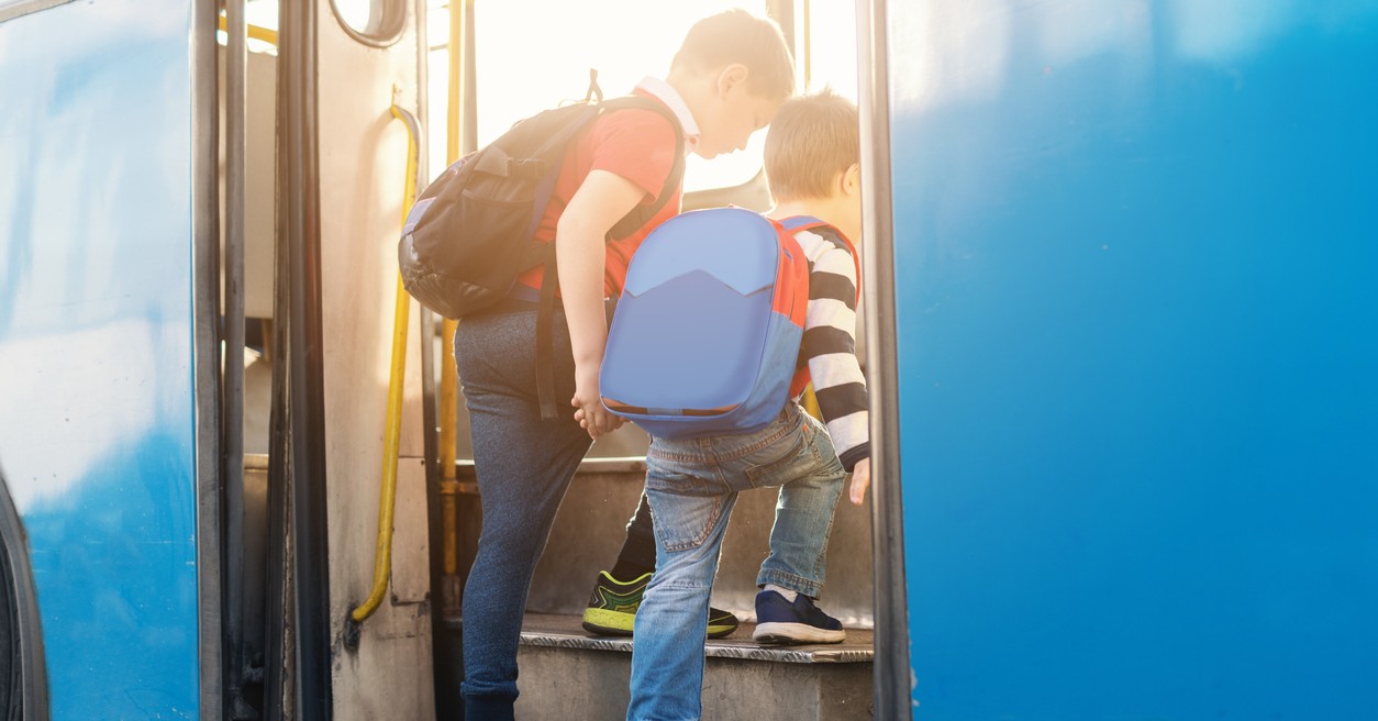 Si tu hijo tiene que ir solo al instituto esto es lo que debes tener en cuenta