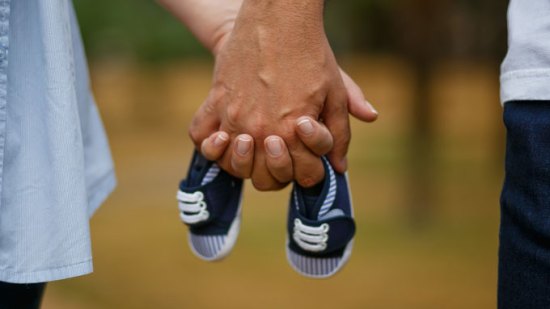 ¿Puede inscribirse en España un niño de gestación subrogada en el extranjero?