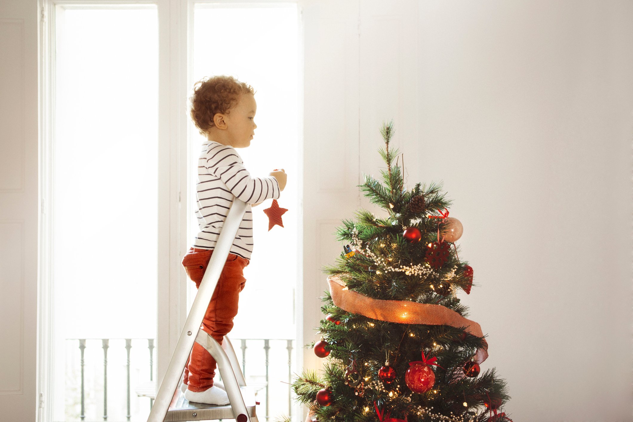 Un año: la primera Navidad de tu hijo
