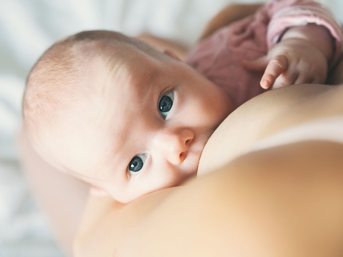 Cada bebé mama a su manera