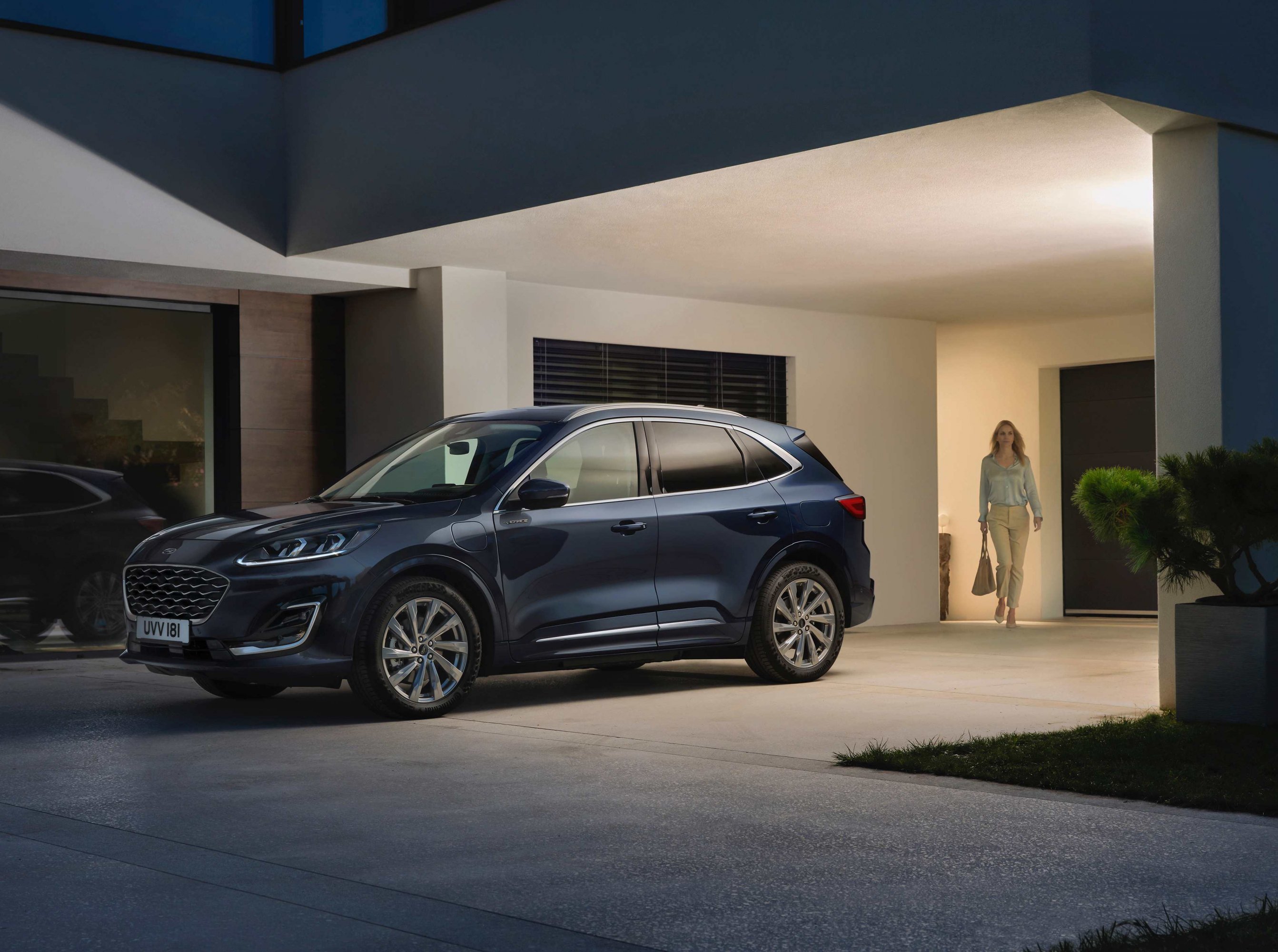 kuga phev
