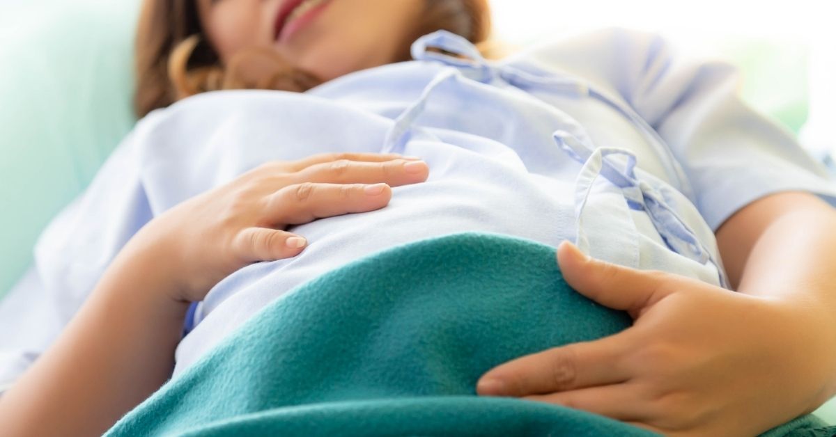 Ejercicios y posturas que ayudan a aliviar el dolor del parto