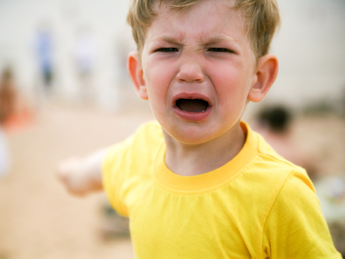 niño gritando en plena rabieta