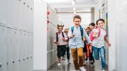 Niños en el colegio