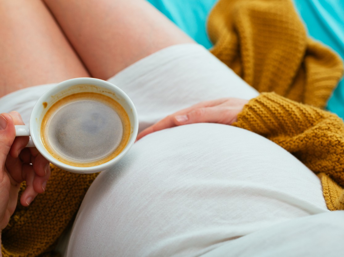 Embarazo y café (Foto: iStock)