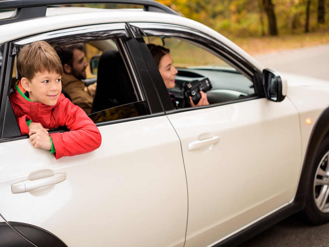 Familia en el coche
