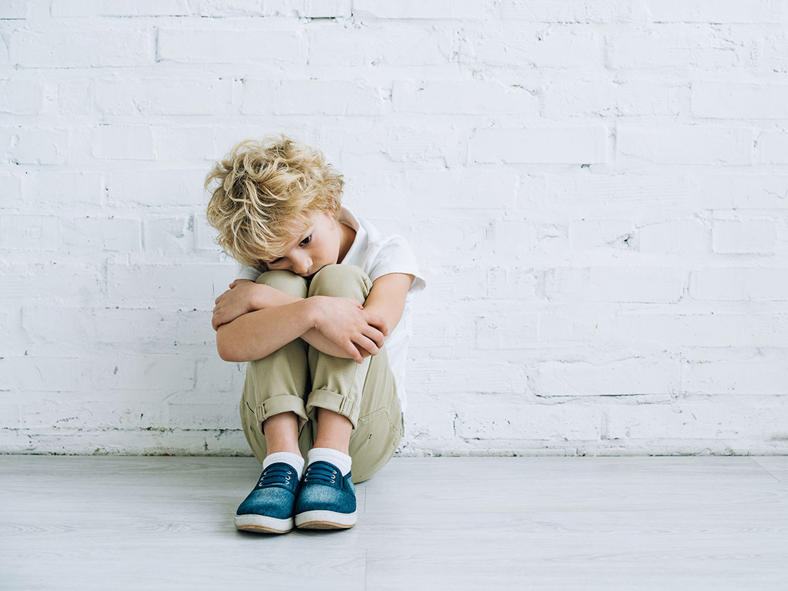 niño triste