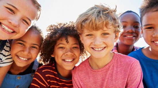 Se puede aprender a ser feliz para educar en la felicidad