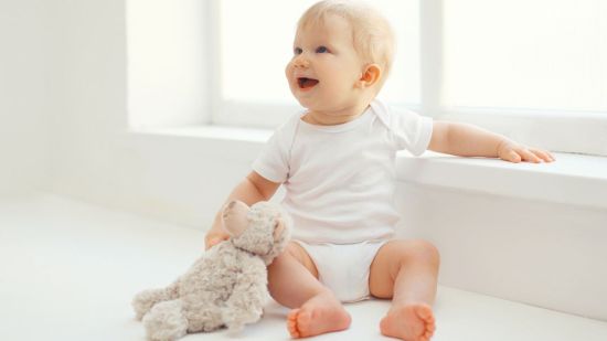 ¿Cuándo dejan de ser bebés y pasan a ser niños? Hitos importantes