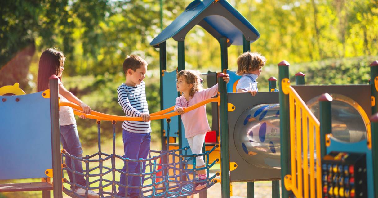 Mi hijo siempre quiere mandar en el juego, ¿qué puedo hacer?