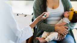 Estos son todos los cambios físicos que ocurren en el cuerpo de la mamá después del parto