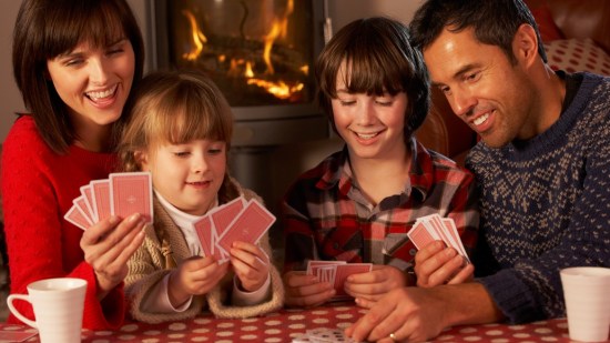Los mejores juegos de cartas para divertirse en familia