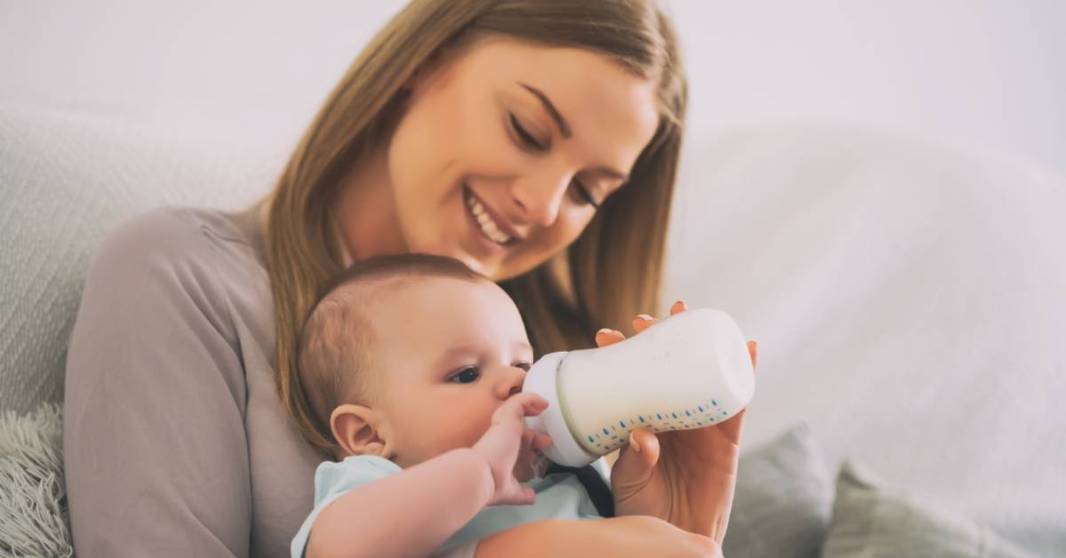 Leche de fórmula: ¿qué pasa si le doy de más a mi bebé?