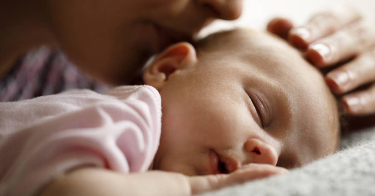Mi bebé no duerme por las noches: cómo enseñarlo a dormir