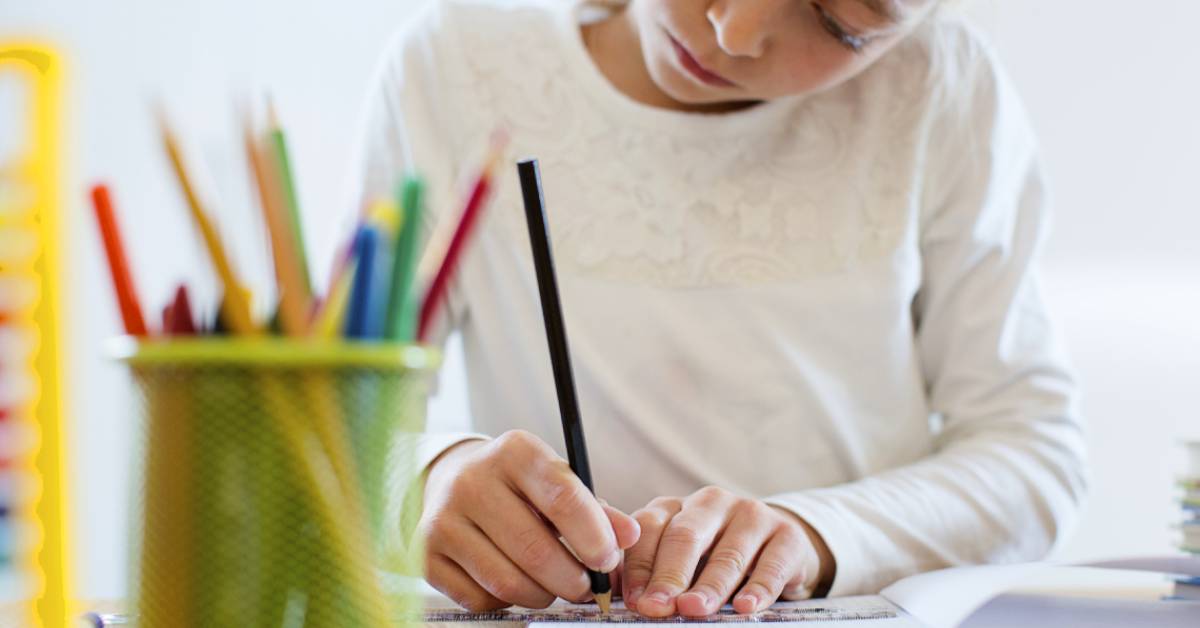 La respuesta viral de una niña de 8 años a un ejercicio de clase que ha dividido a Twitter