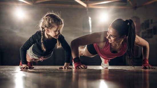 niños en gimnasio