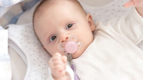 bebé chupete