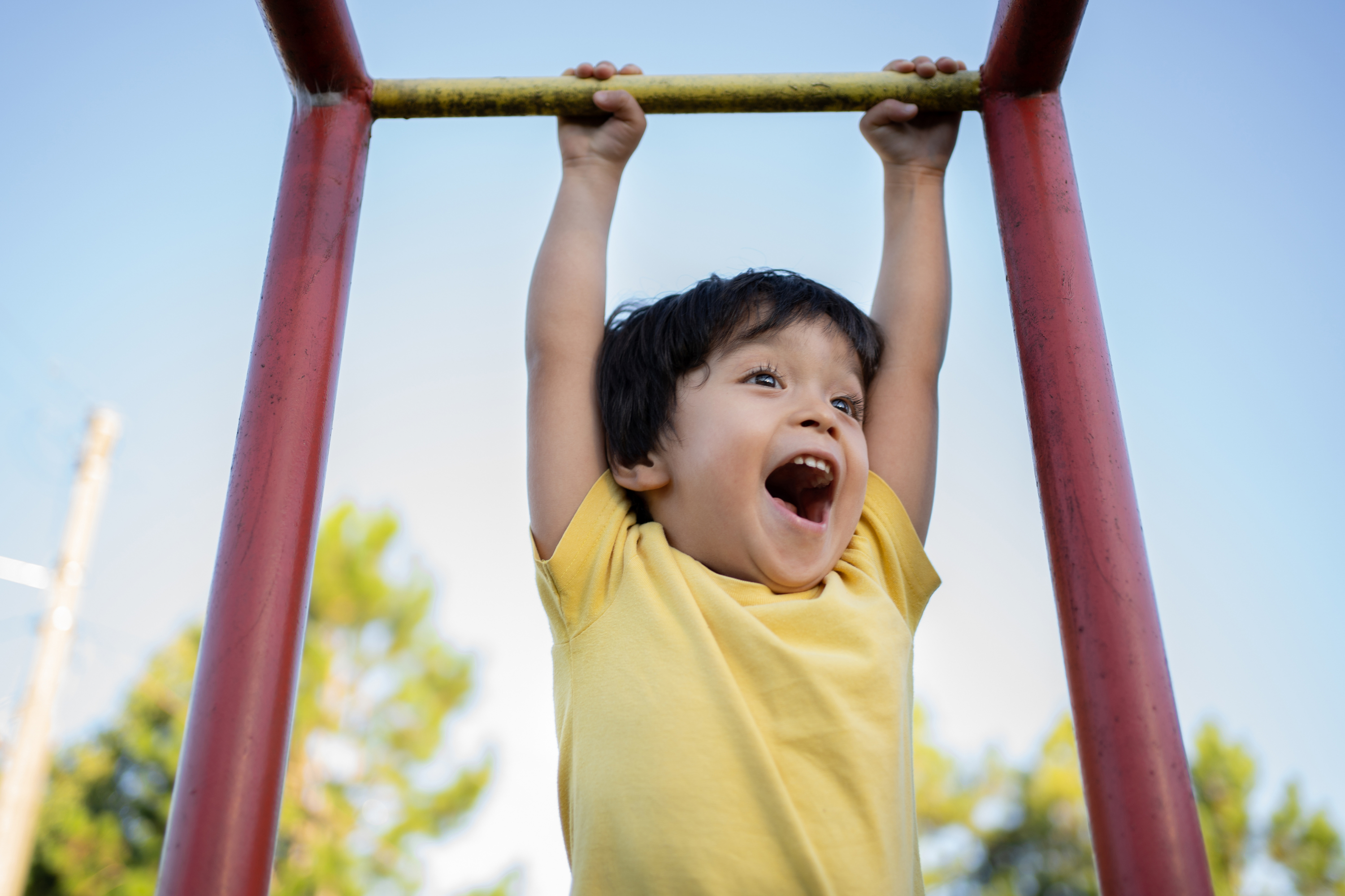 niño jugando