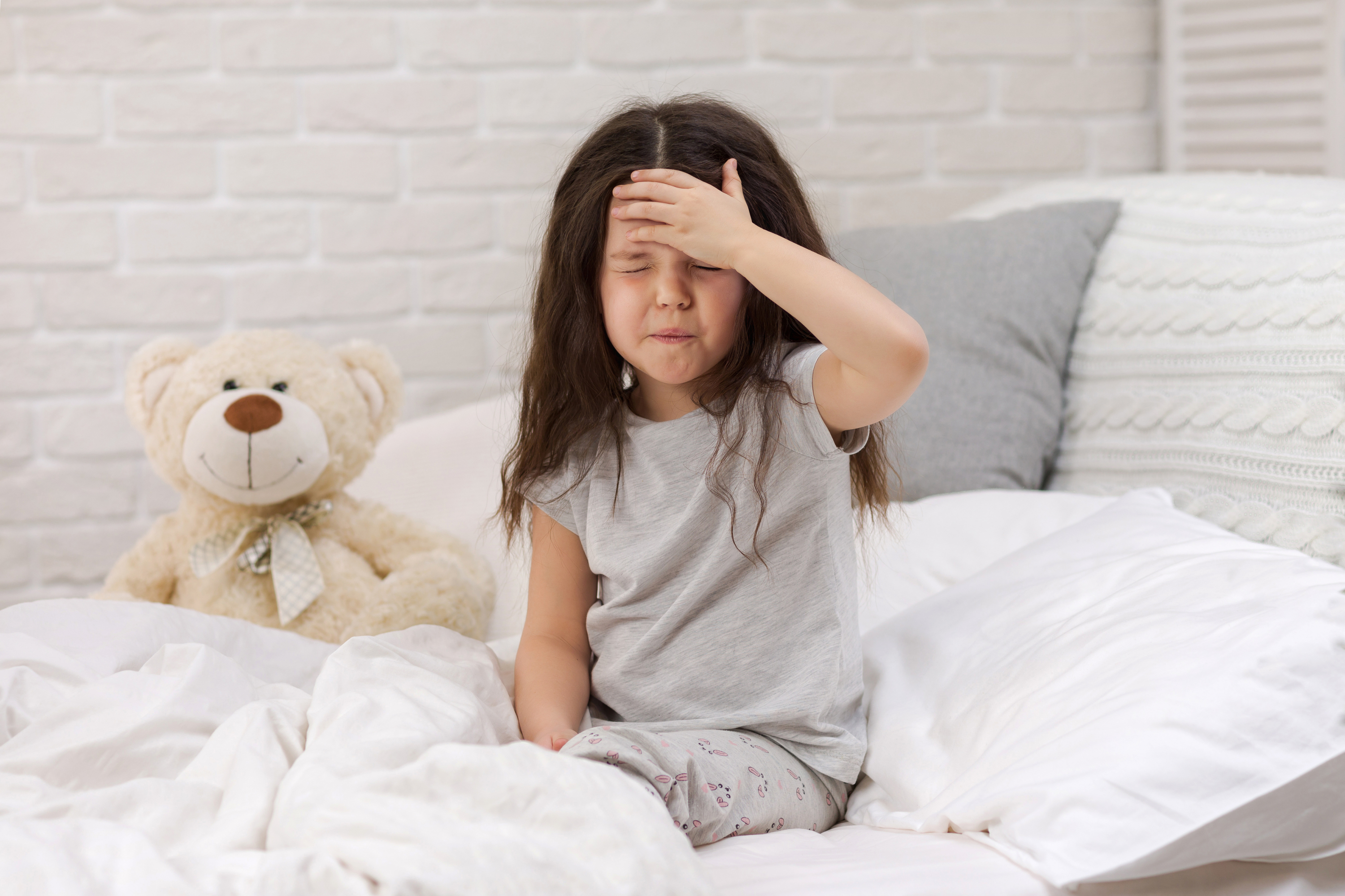niño dolor de cabeza