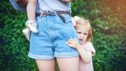 Consejos para incentivar la amistad en niños tímidos