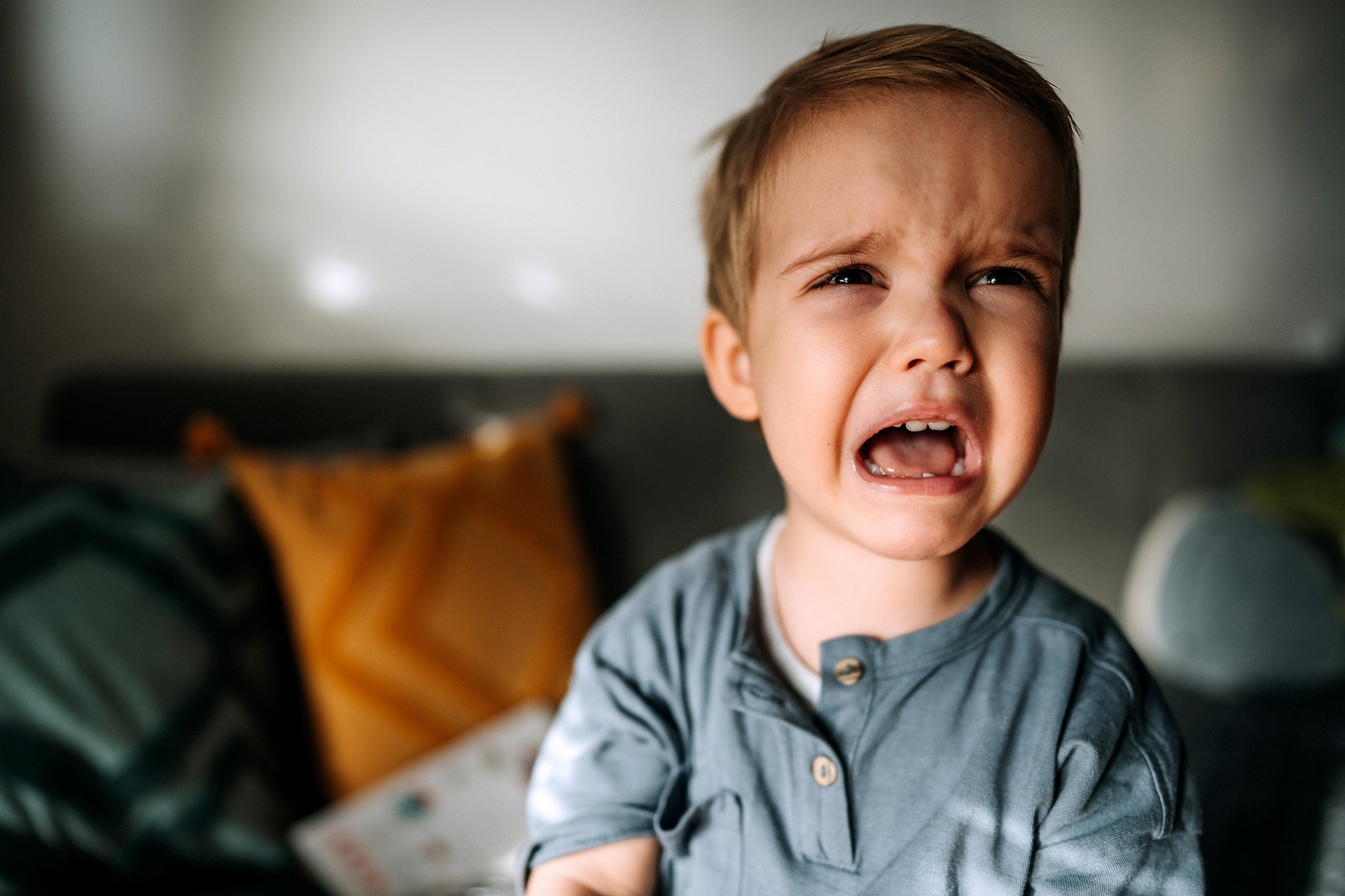 niño enfadado