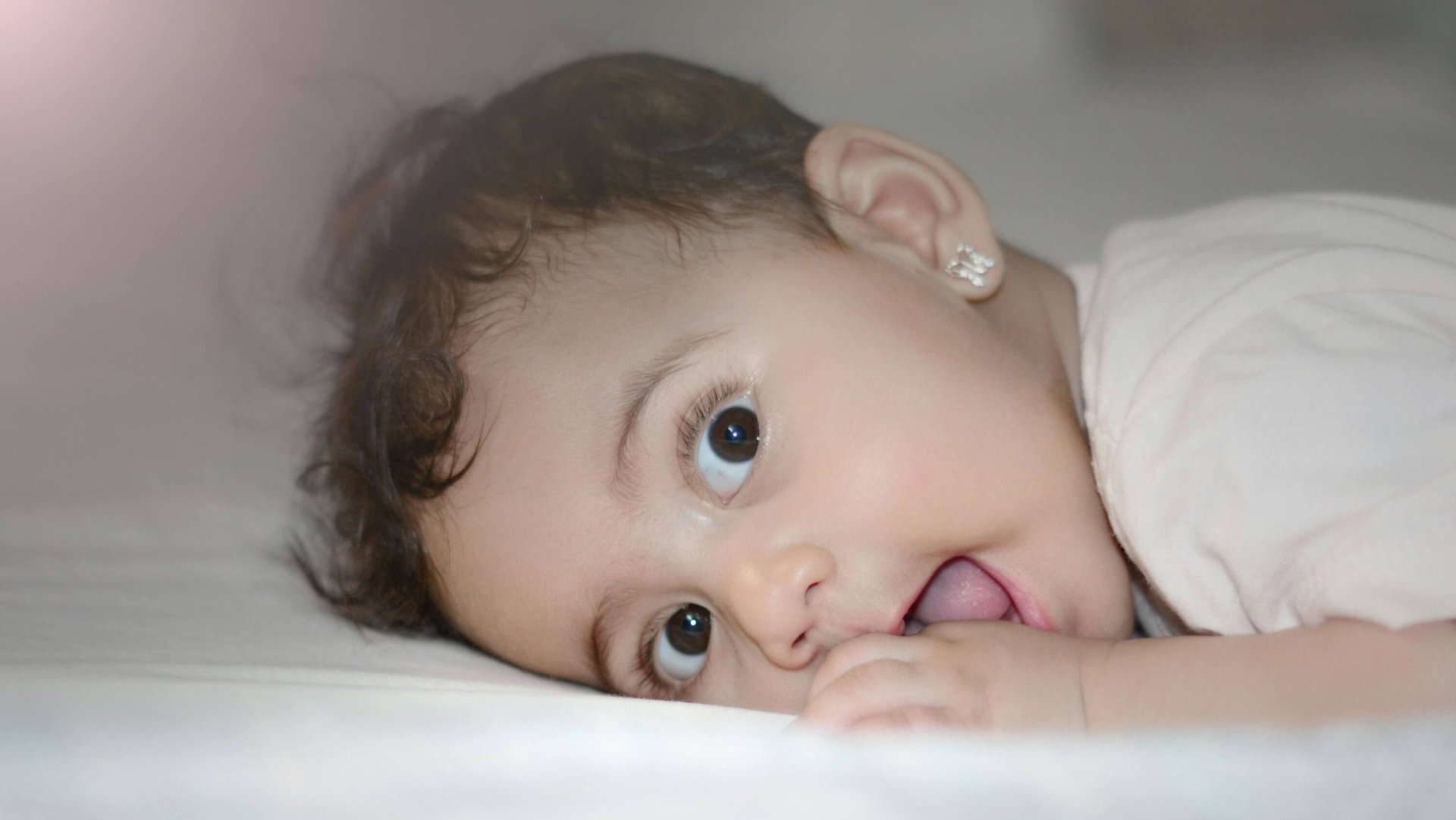 Significado del nombre Amaia: origen e historia - Nombres de niña