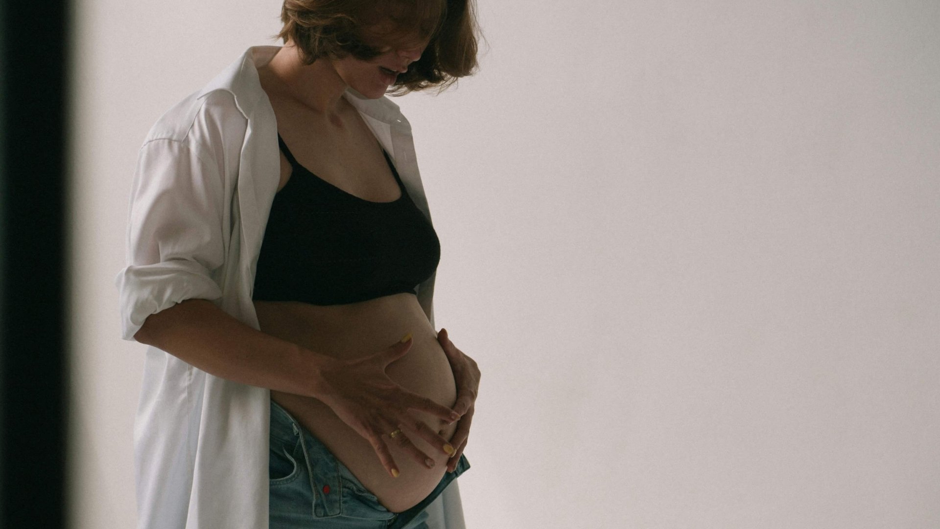 Emociones en el embarazo: qué siente el feto en la tripa cuando su mamá llora o está triste