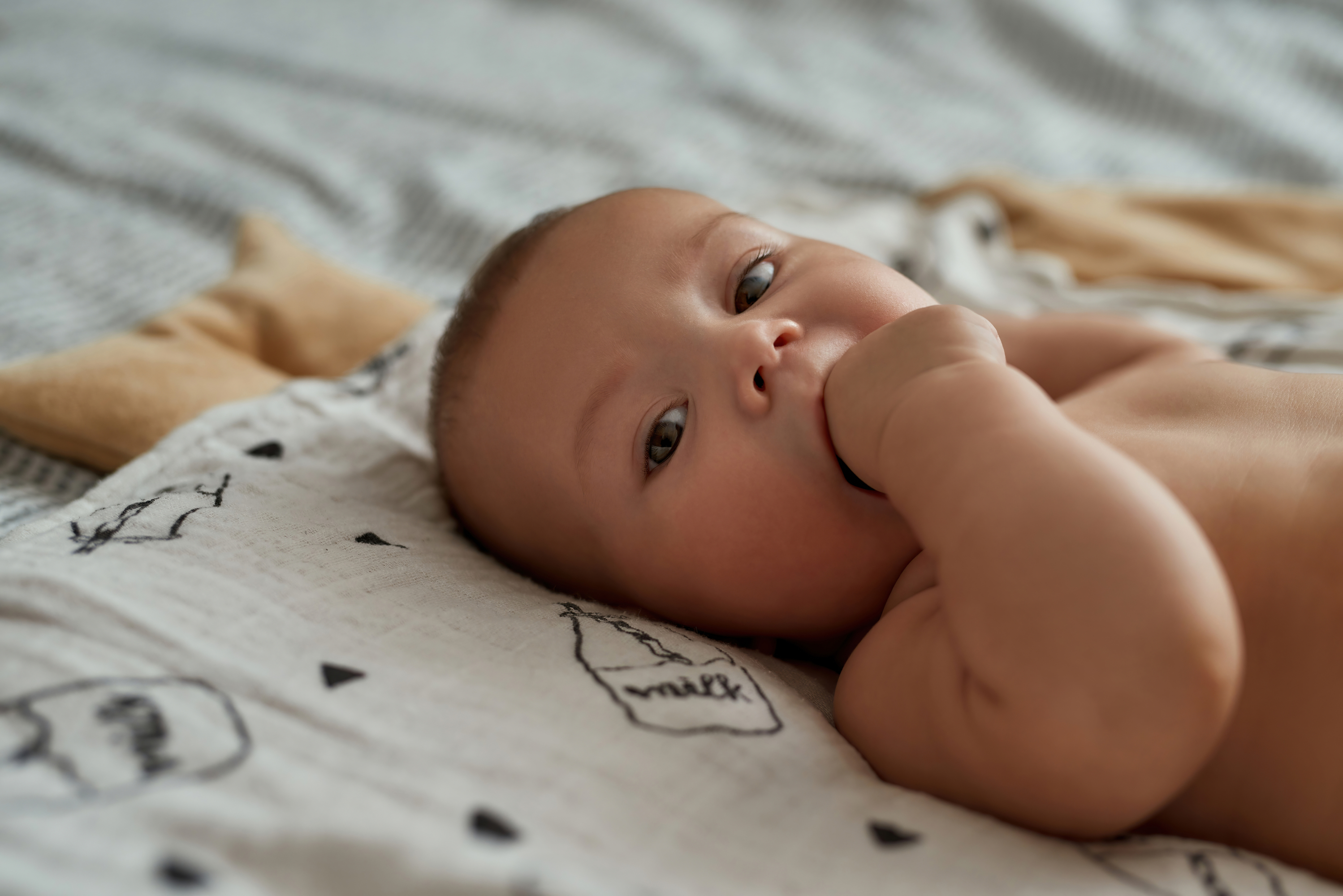 bebe manos