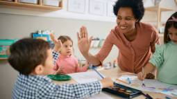 Diferencias entre guardería y escuela infantil: educación y cuidado para niños