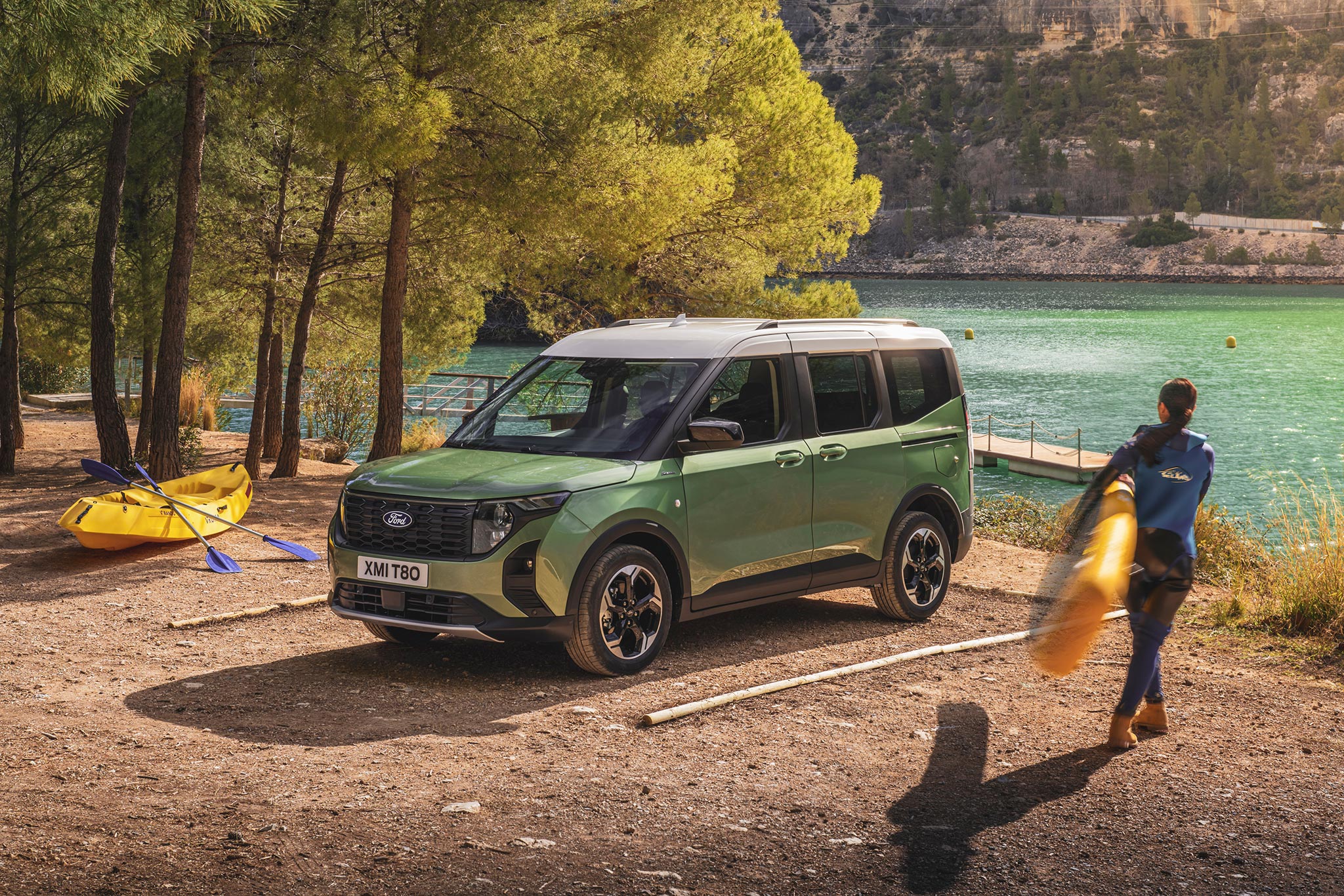 2023_FORD_Tourneo-Courier_Active_03-LOW