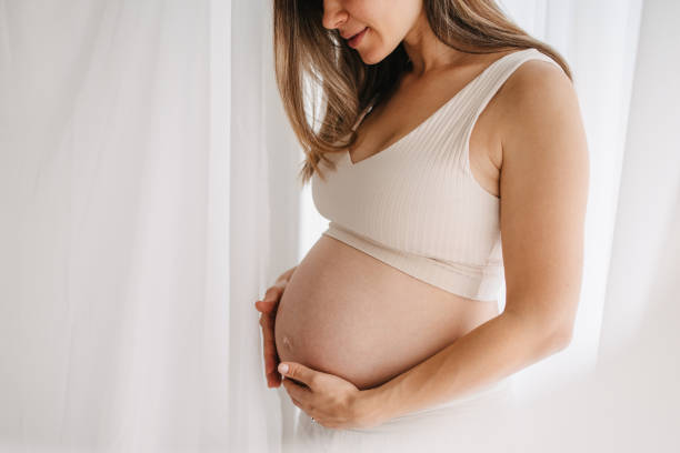 Preeclampsia y bebés con bajo peso se relacionan con dieta vegana, según un reciente estudio