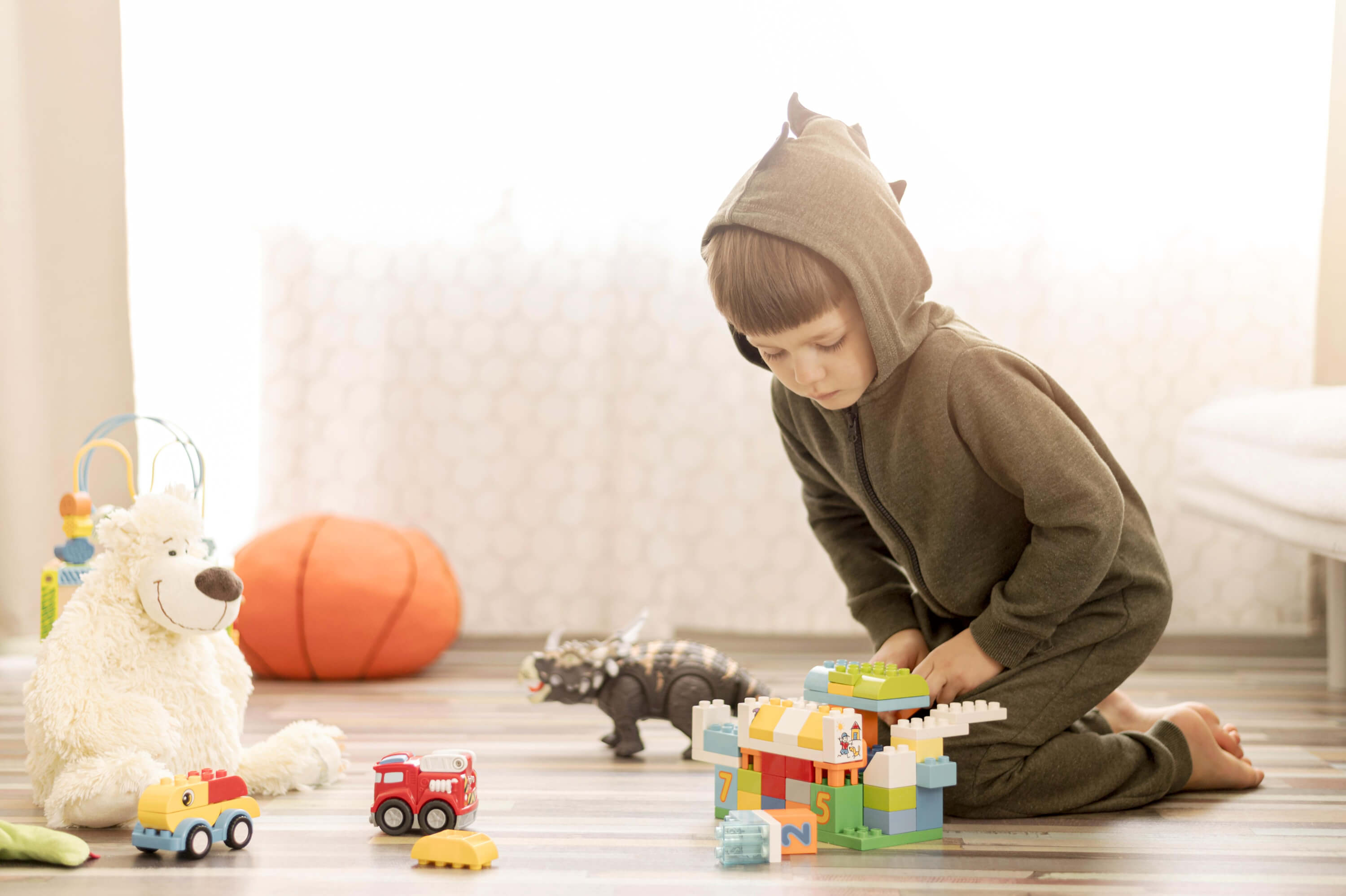 full-shot-kid-costume-playing