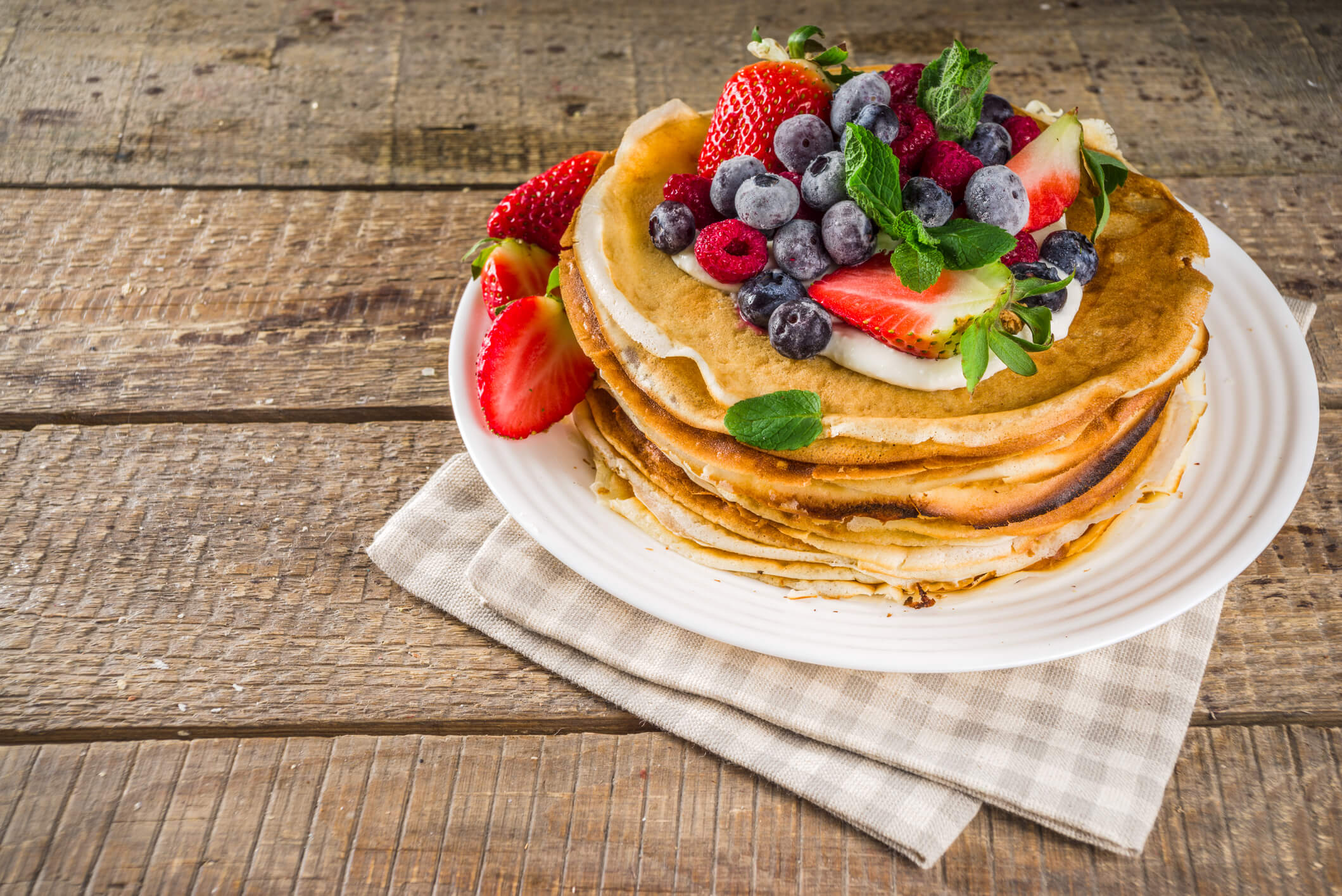 Crepes de mascarpone y frambuesas