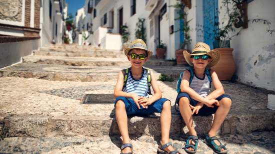 Hoteles en Málaga perfectos para alojarse con niños. Foto en Frigiliana, Málaga