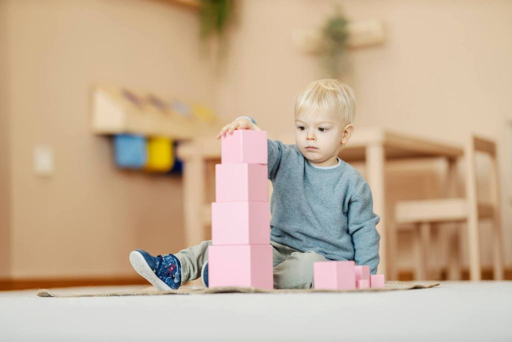 Las actividades Montessori deben ser sencillas