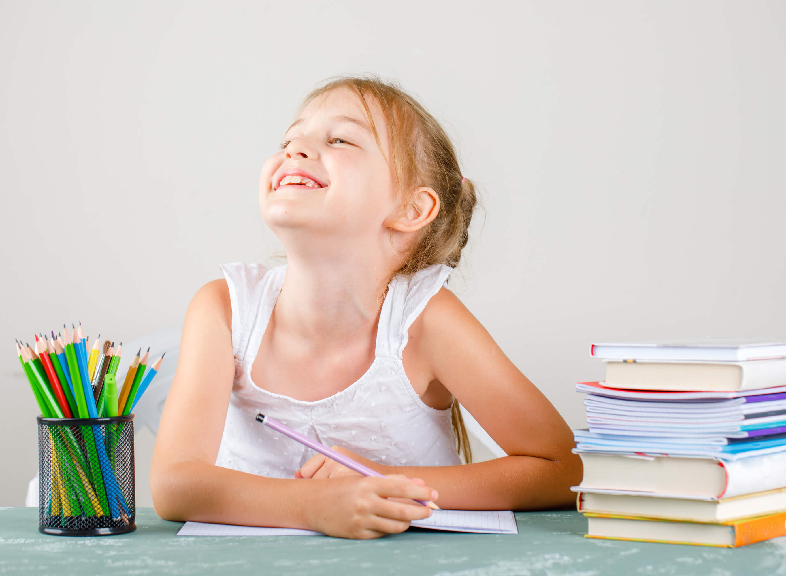 Cómo mejorar el rendimiento académico de los niños - Freepik