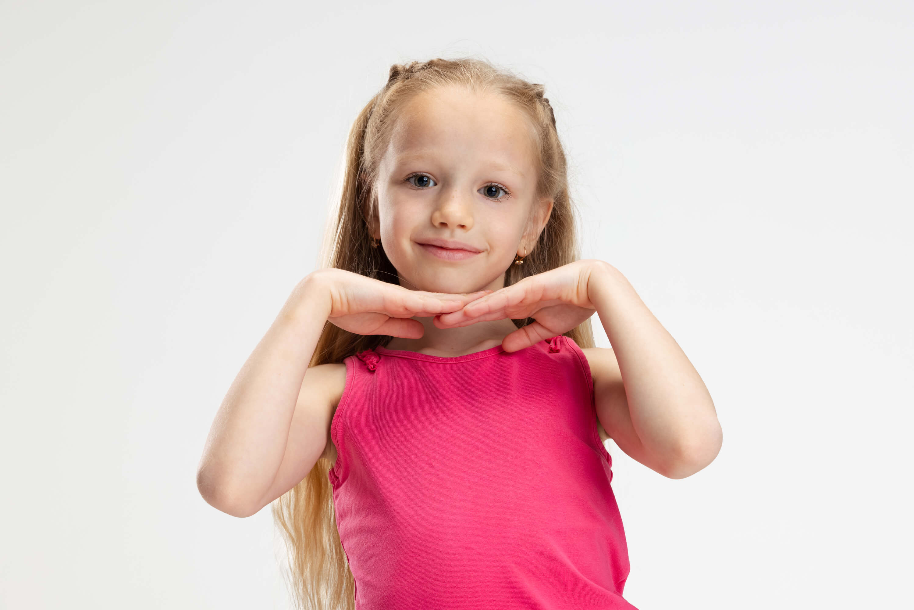 Como proteger a los niños buenos e inocentes - Freepik
