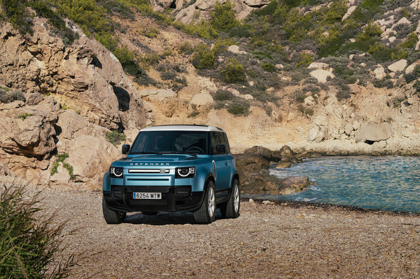 JLRDefenderIbiza90Front34