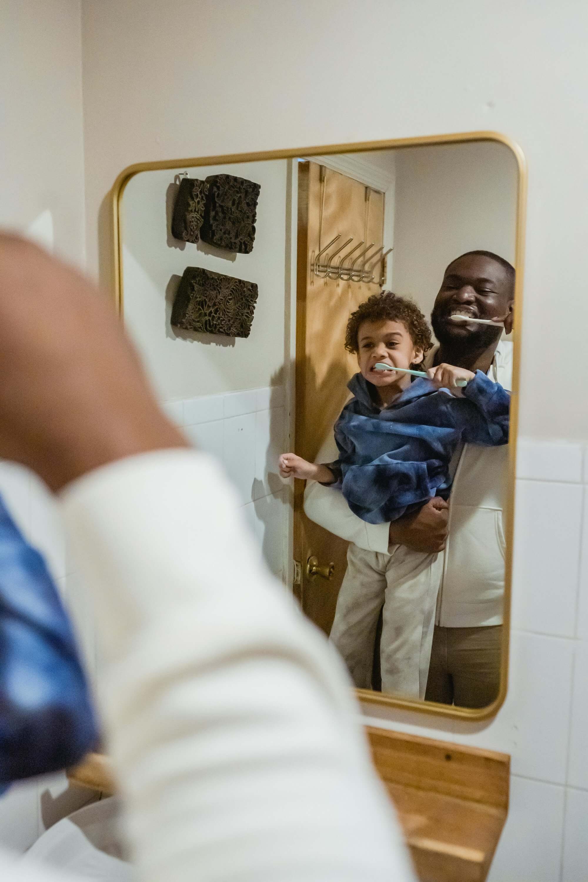 Cuándo deben empezar los niños a lavar sus dientes según una odontopediatra
