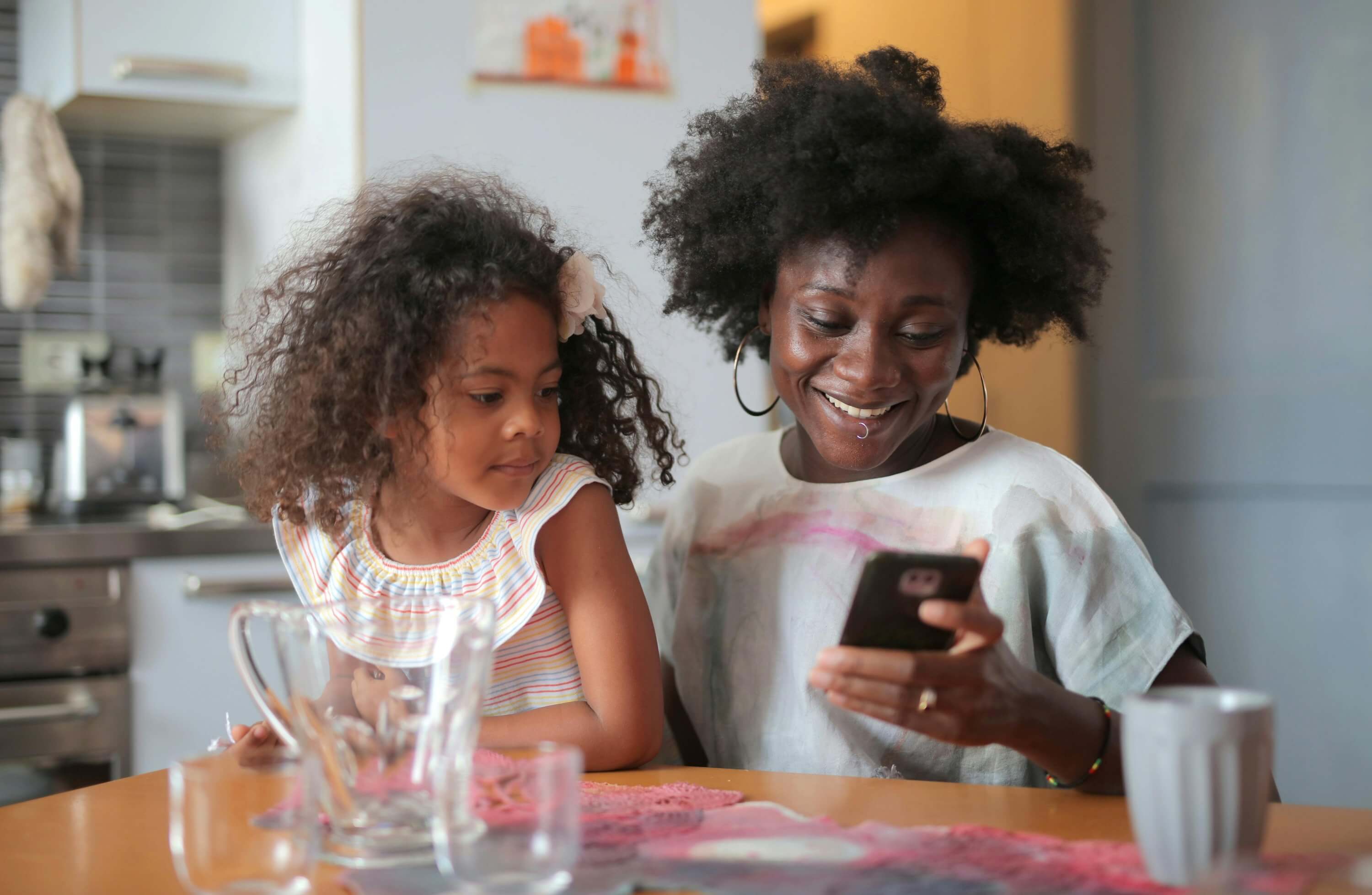 10 razones para comer en familia sin tele ni moviles