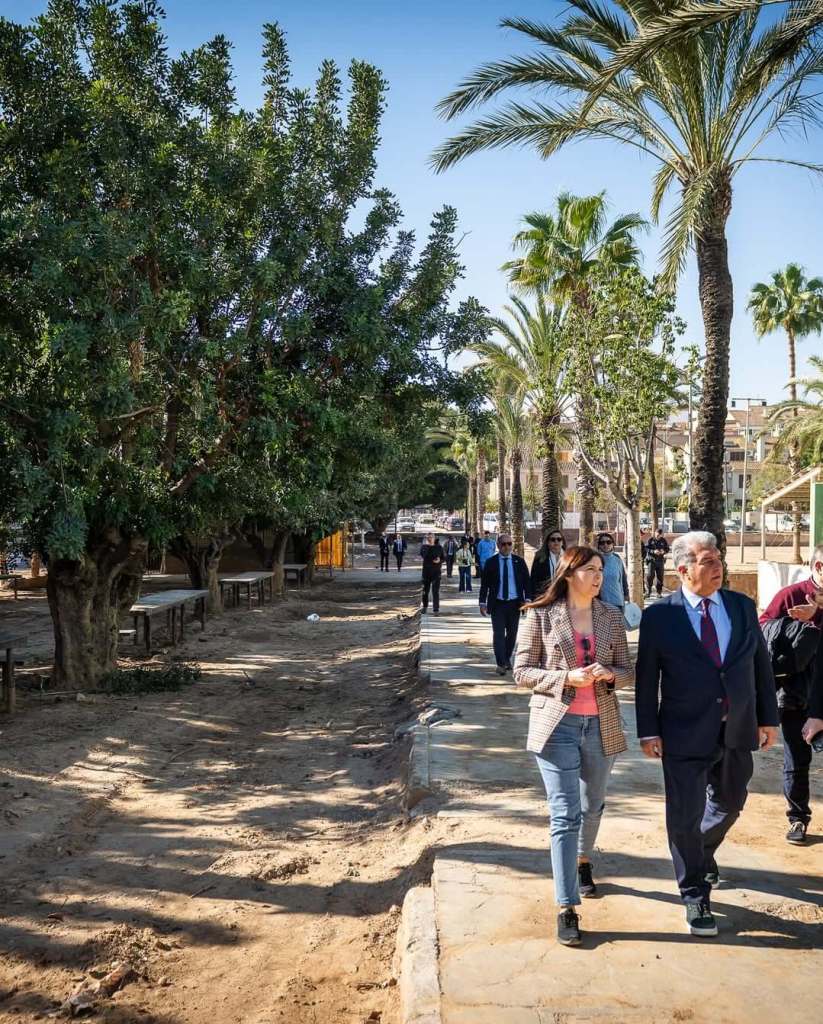 Una comitiva del Barça visitando las zonas afectadas por la DANA