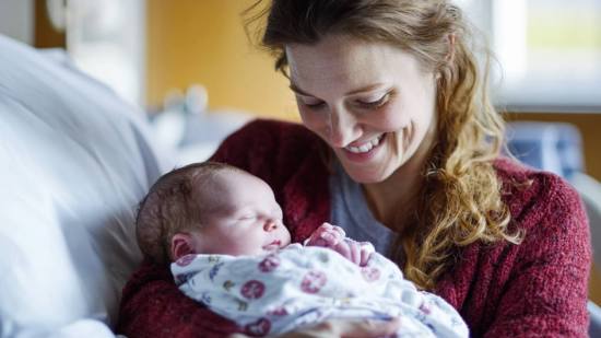 estrés en la maternidad y salud dental