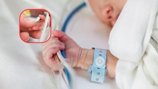 El contacto entre madre e hijo en los primeros días de vida es clave para el desarrollo del bebé, incluso en situaciones médicas complejas como la prematuridad (iStock. Composición RG)