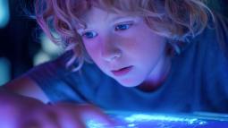 La inteligencia artificial abre nuevas formas de aprendizaje, captando la atención y curiosidad infantil.