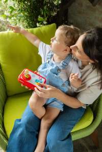 Educar y entretener sin pantallas sí es posible: así funciona el dispositivo que transforma las rutinas de juego, aprendizaje y descanso en las familias