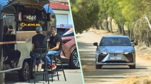 Tradición y tecnología se unen en el viaje a casa de los Hermanos Torres con el Lexus RZ